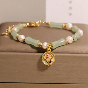 Quiet Hope — Green Aventurine Flower Bracelet