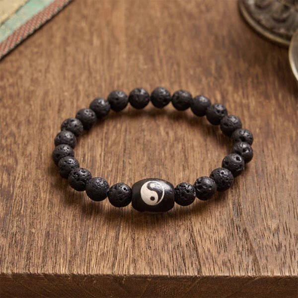 Gentle Presence — Agate Yin Yang Bracelet